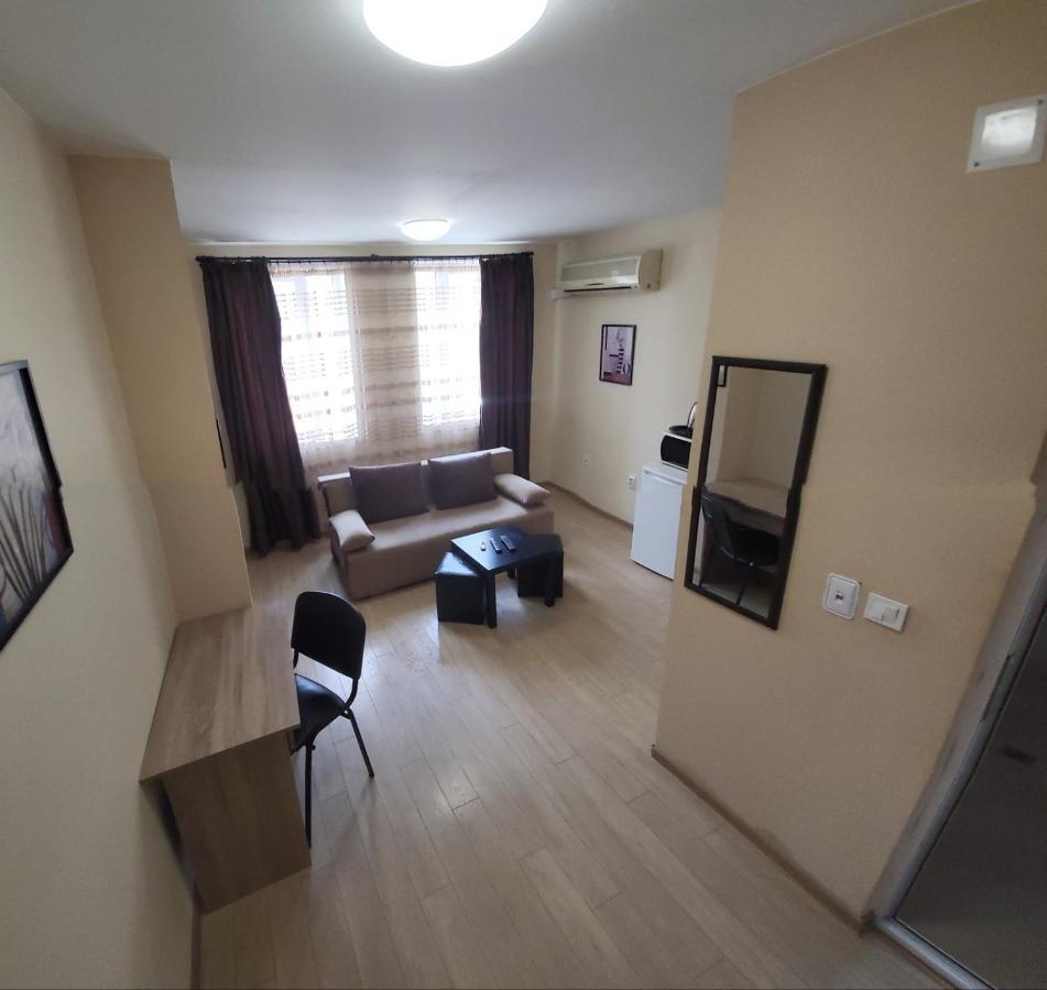 Twain Apart&rooms 3*