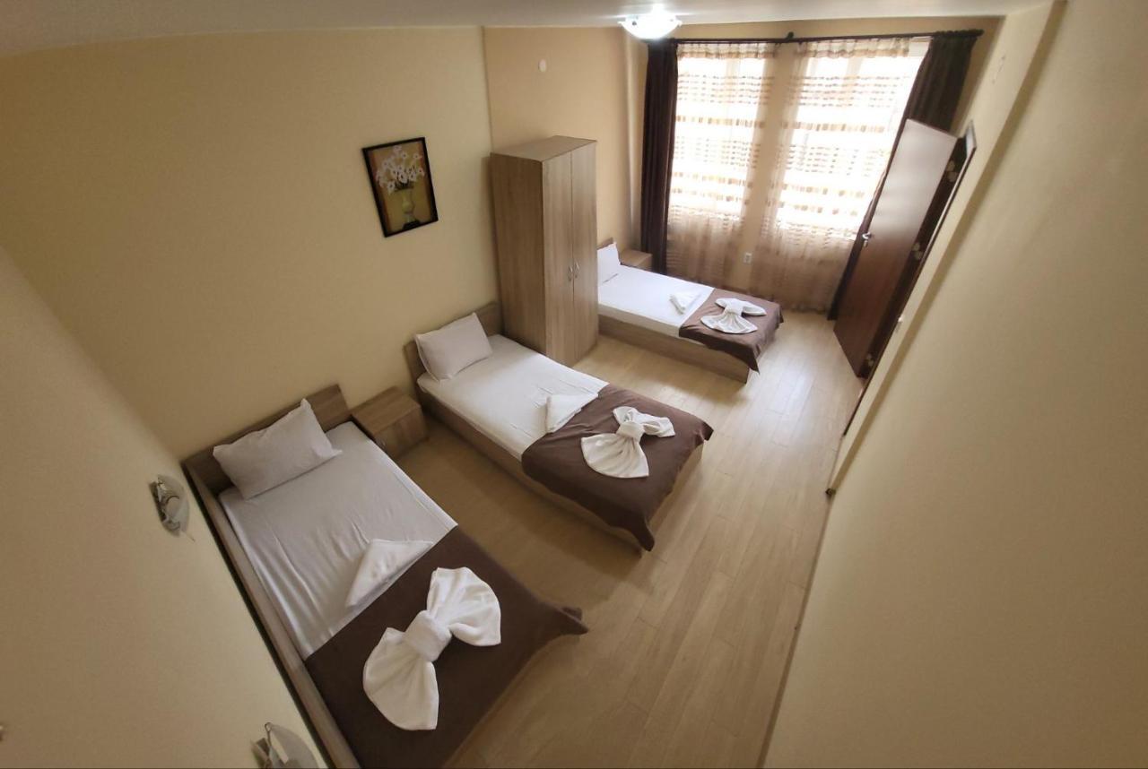 Twain Apart&rooms Sofia