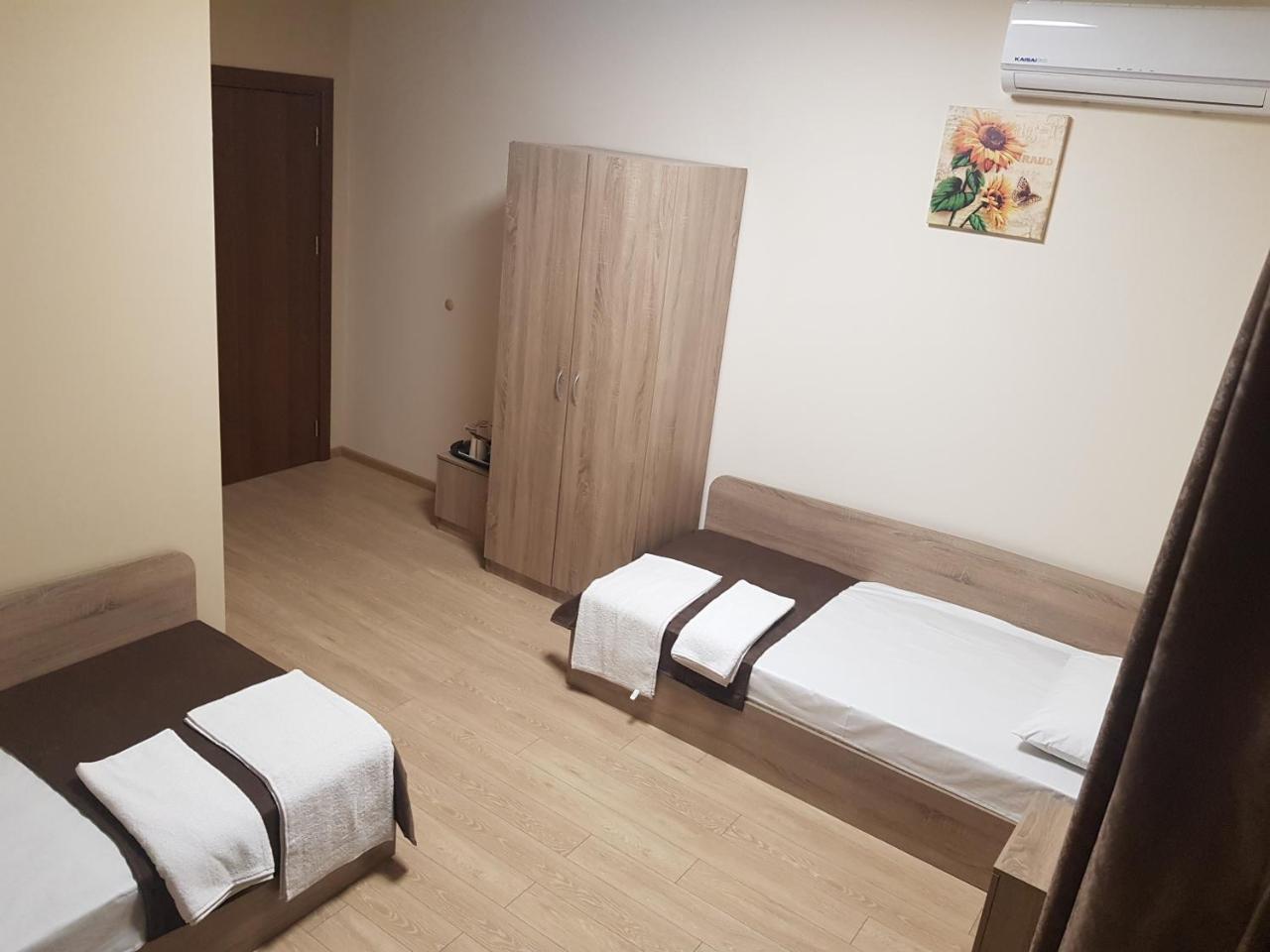 Twain Apart&rooms 3*