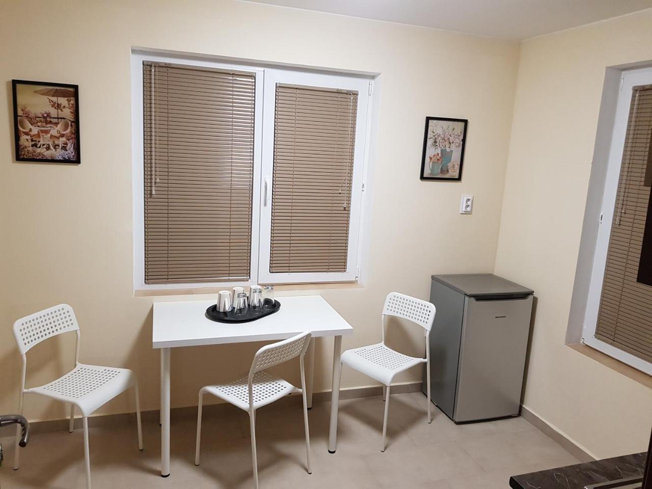 Twain Apart&rooms 3* Sofia