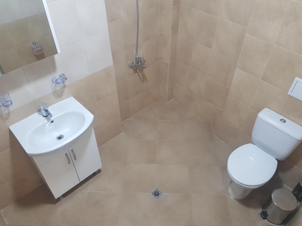 Twain Apart&rooms 3* Sofia