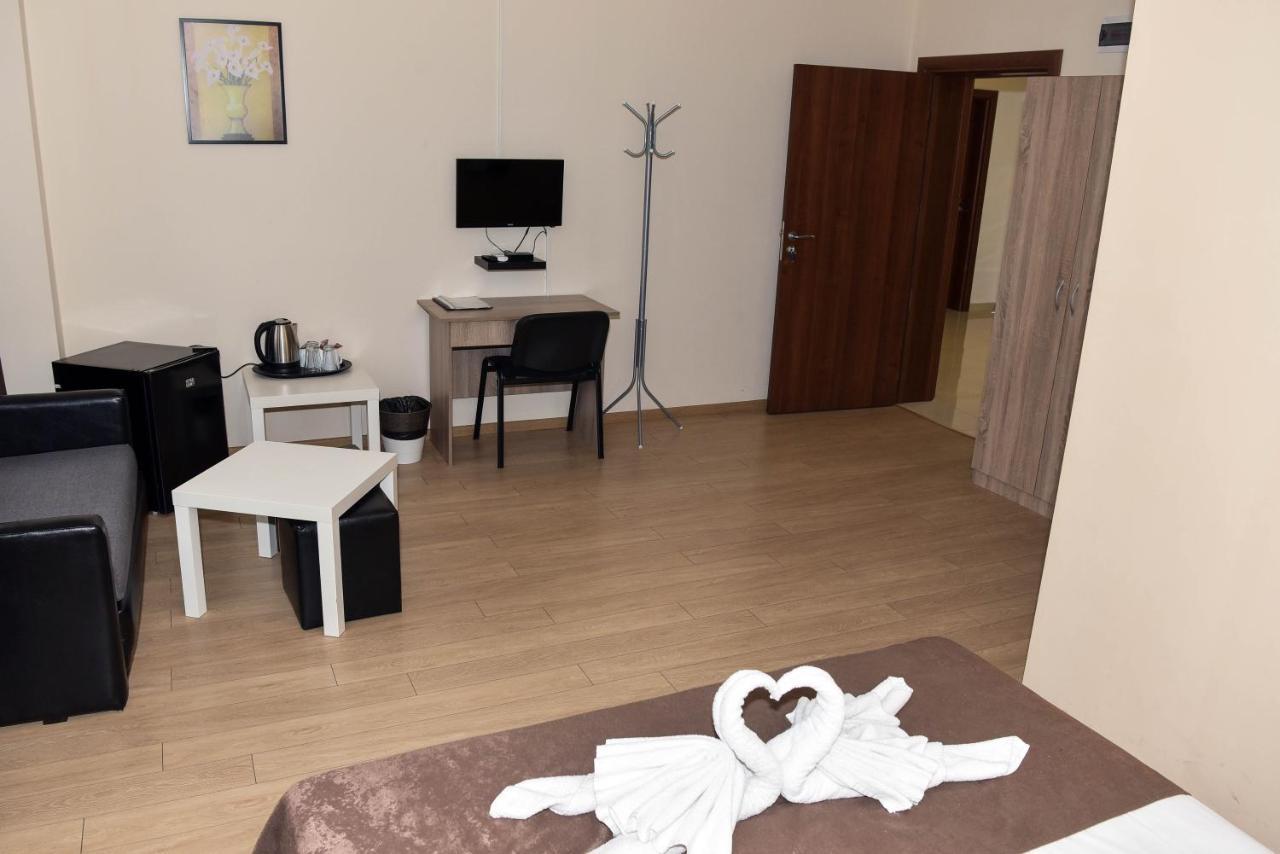Twain Apart&rooms Sofia