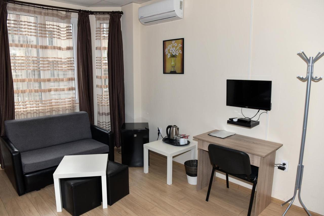 Twain Apart&rooms 3* Sofia
